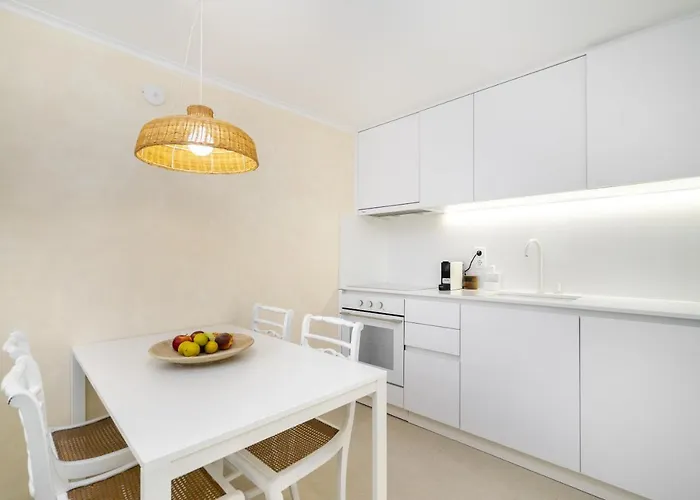 Gardenland House * ليريا